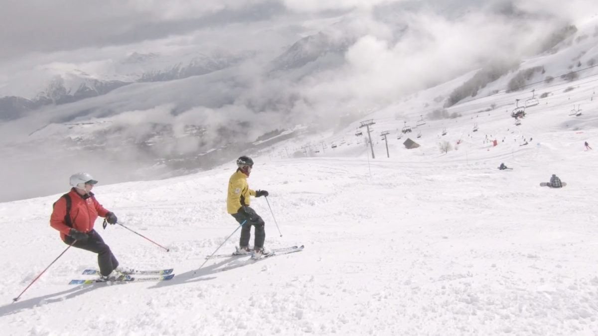 Piste Noire : Le guidage à ski des personnes déficientes visuelles